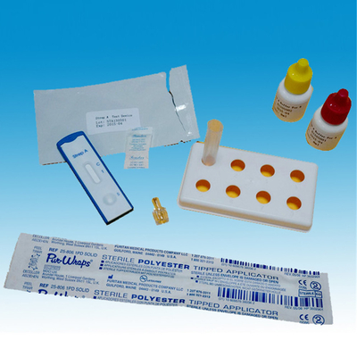 Utilisation à la maison d'écouvillons de gorge d'essai rapide d'étape de maladie infectieuse médicale